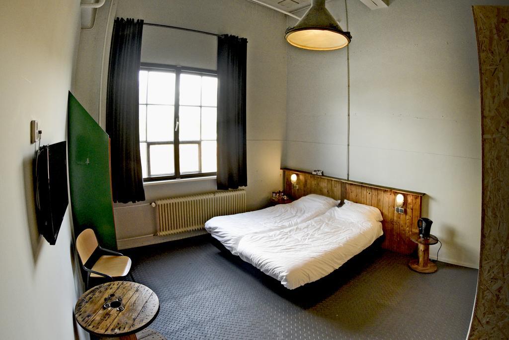 Blue Collar Hotel Eindhoven Room photo