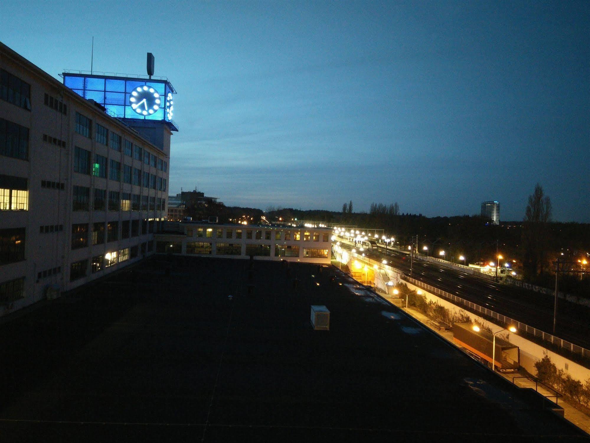 Blue Collar Hotel Eindhoven Exterior photo